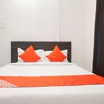 Oyo 14618 Scholars Inn