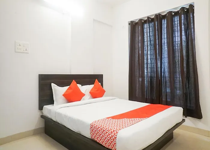 Oyo 14618 Scholars Inn
