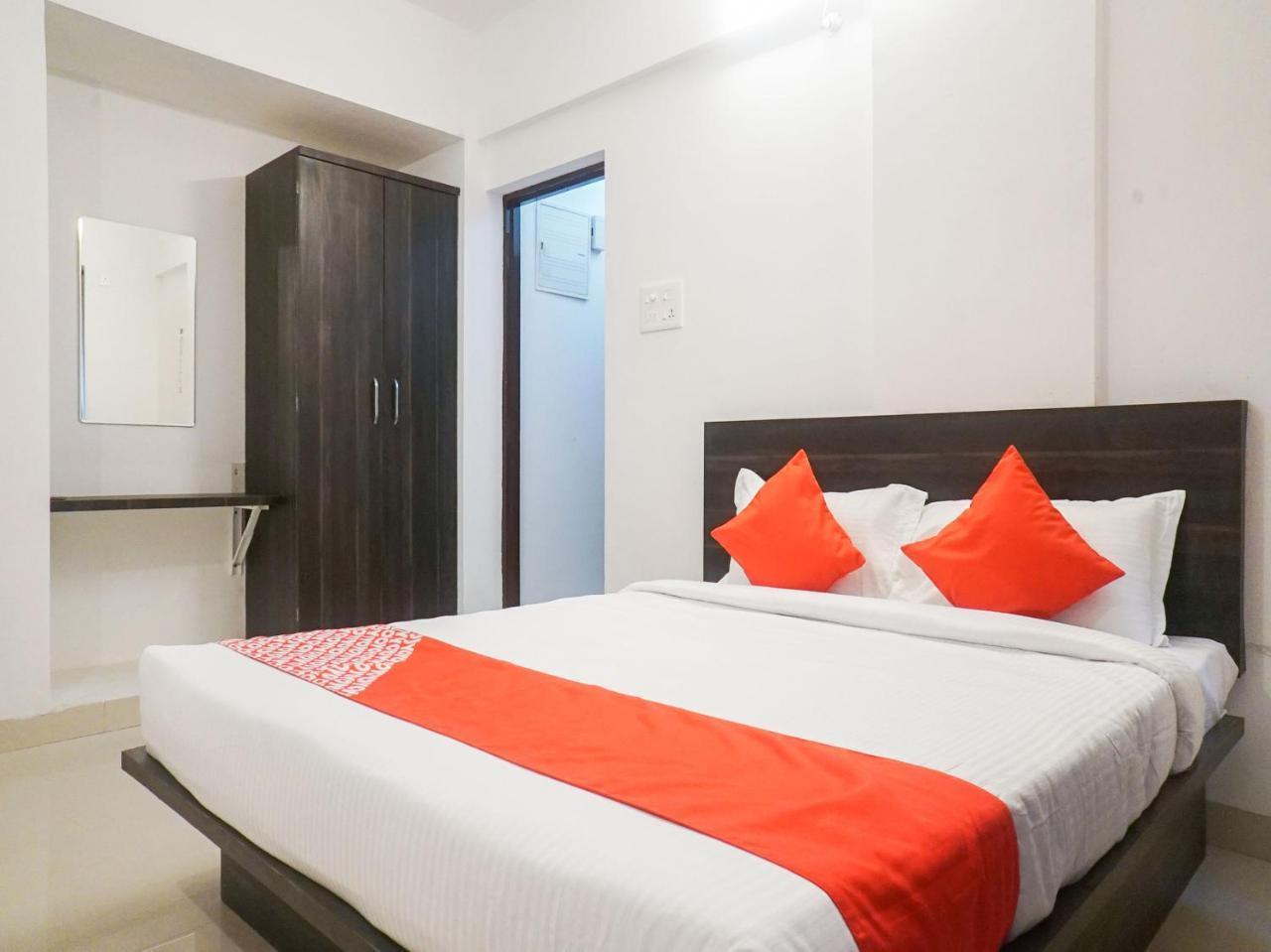 Oyo 14618 Scholars Hotel 3*