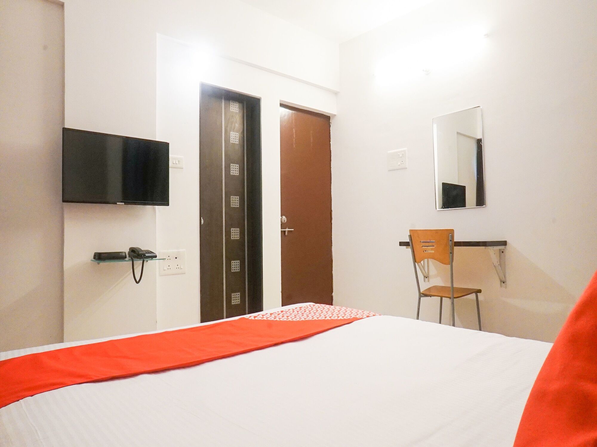 Oyo 14618 Scholars Hotel 3*